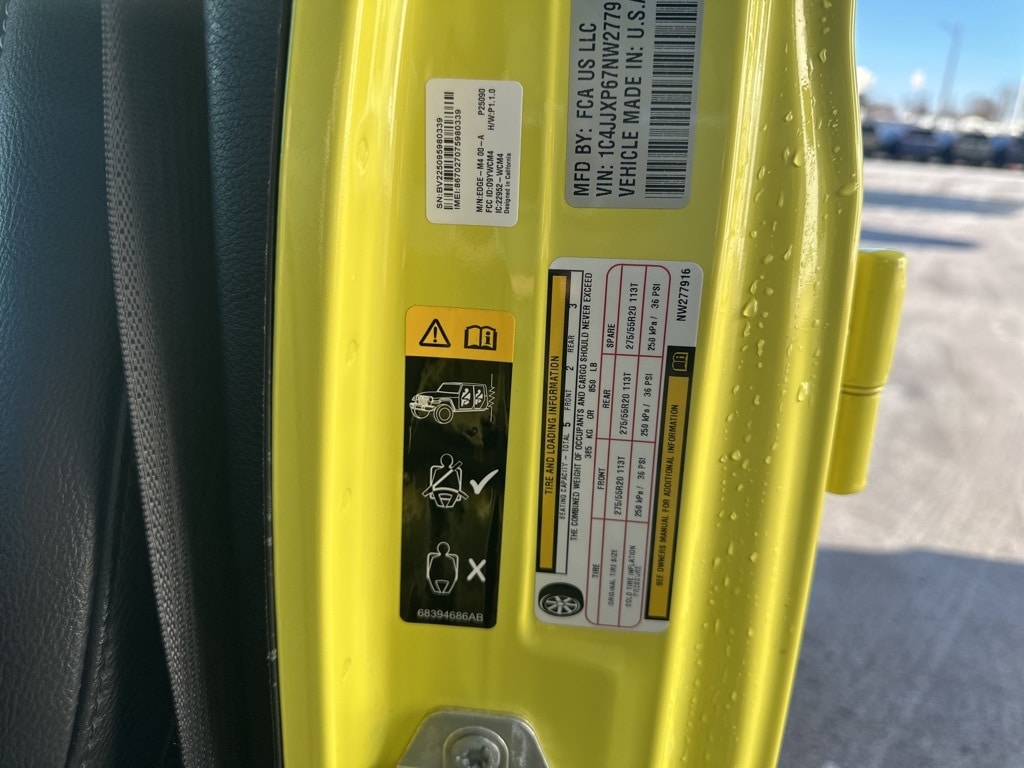 2022 JEEP WRANGLER - Image 13