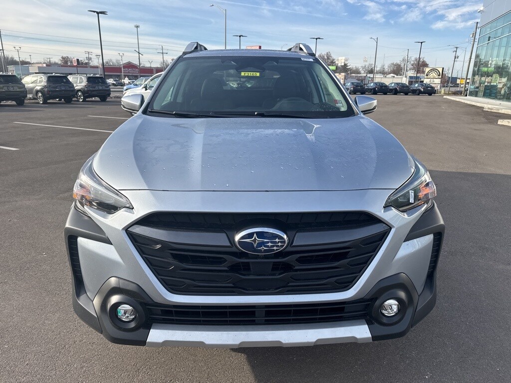 2025 Subaru Outback Touring photo 2