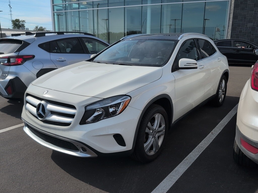 2015 Mercedes Benz GLA 250 4MATIC photo 2