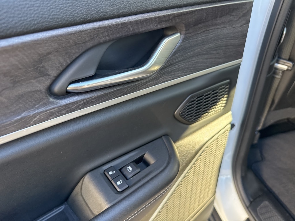 2021 JEEP GRAND CHEROKEE L - Image 23