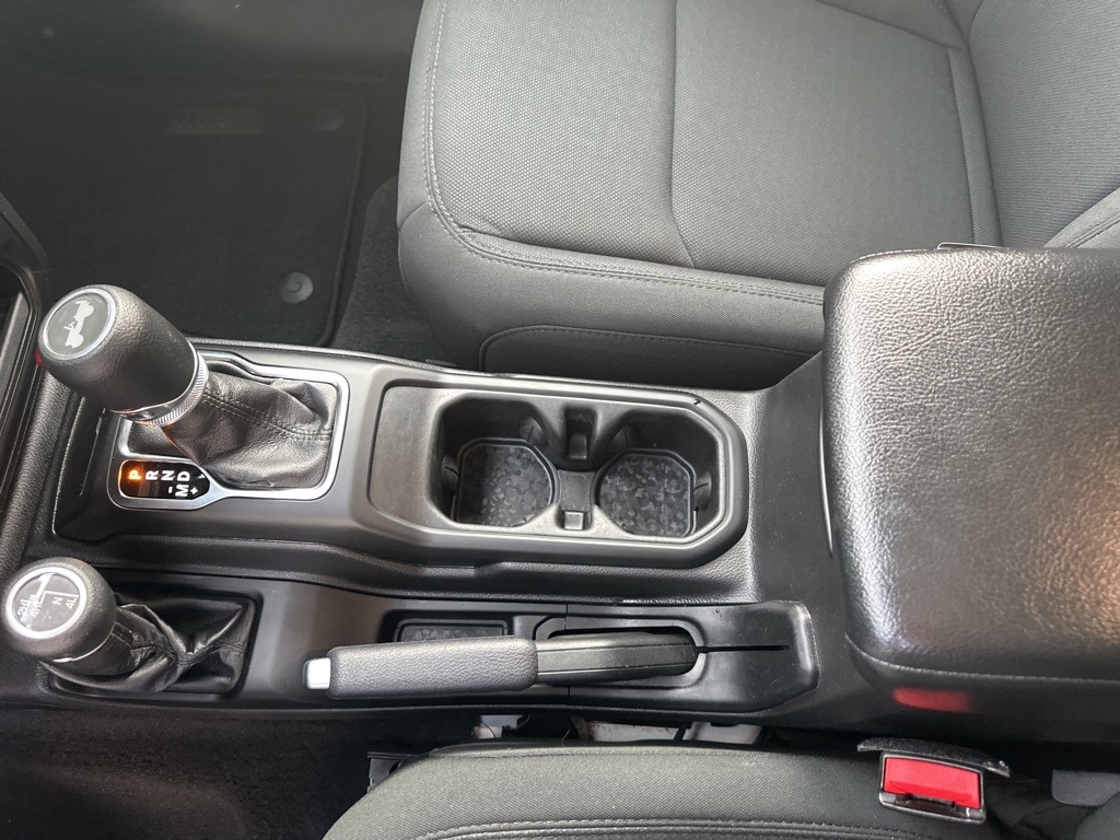 2021 JEEP WRANGLER - Image 18