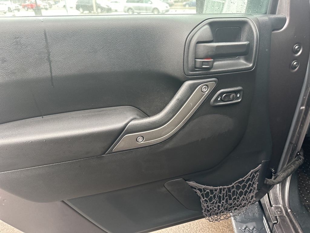 2016 JEEP WRANGLER - Image 9