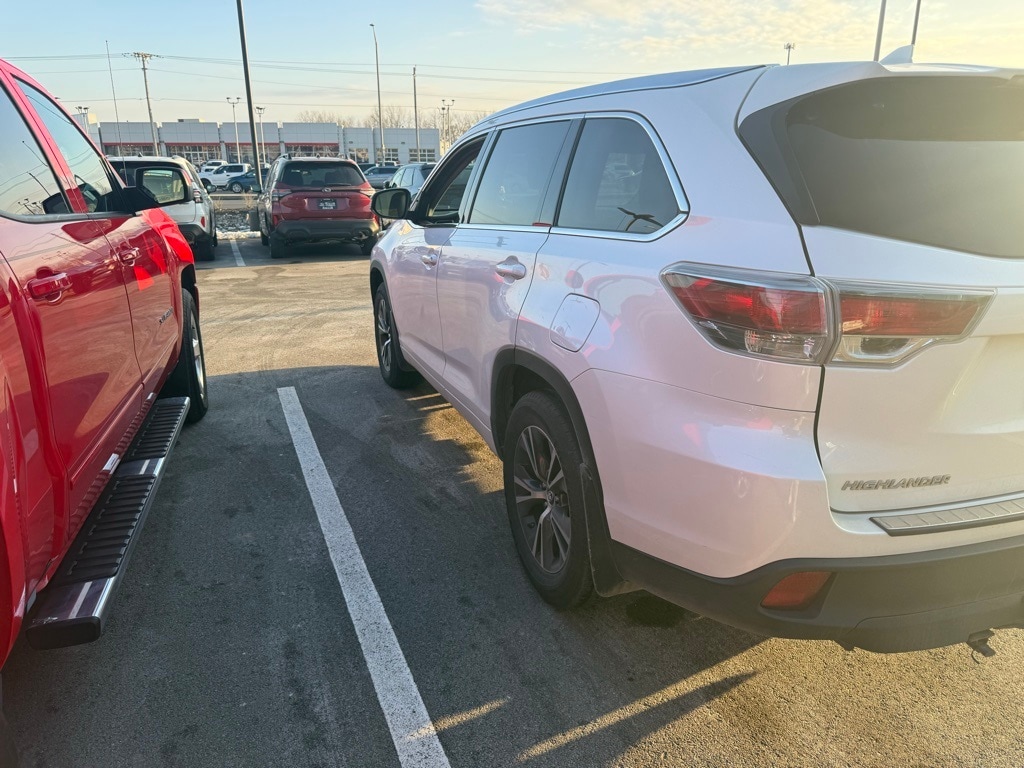 2016 TOYOTA HIGHLANDER - Image 4