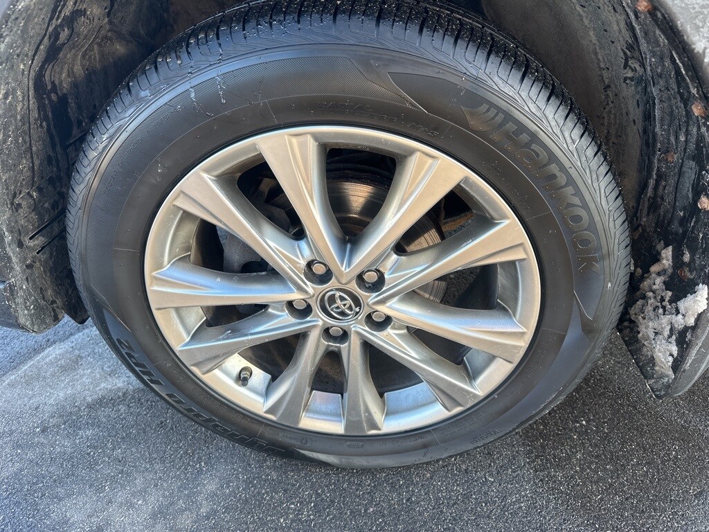 2018 TOYOTA RAV4 - Image 31