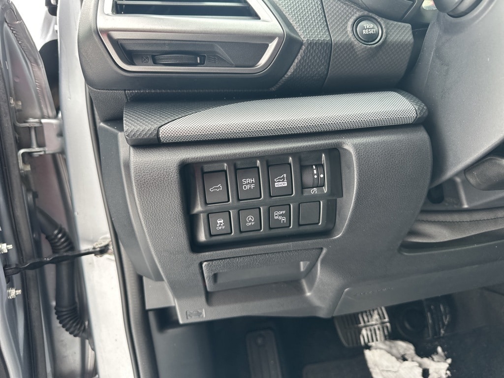 2020 SUBARU FORESTER - Image 11