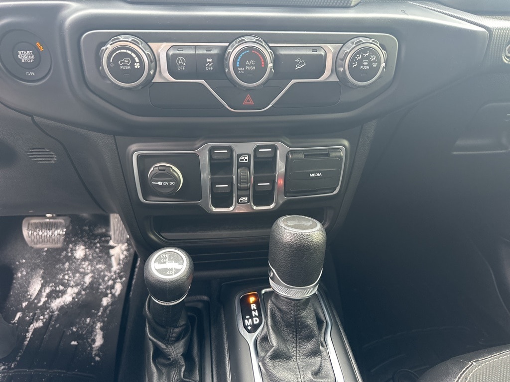 2020 JEEP WRANGLER - Image 17