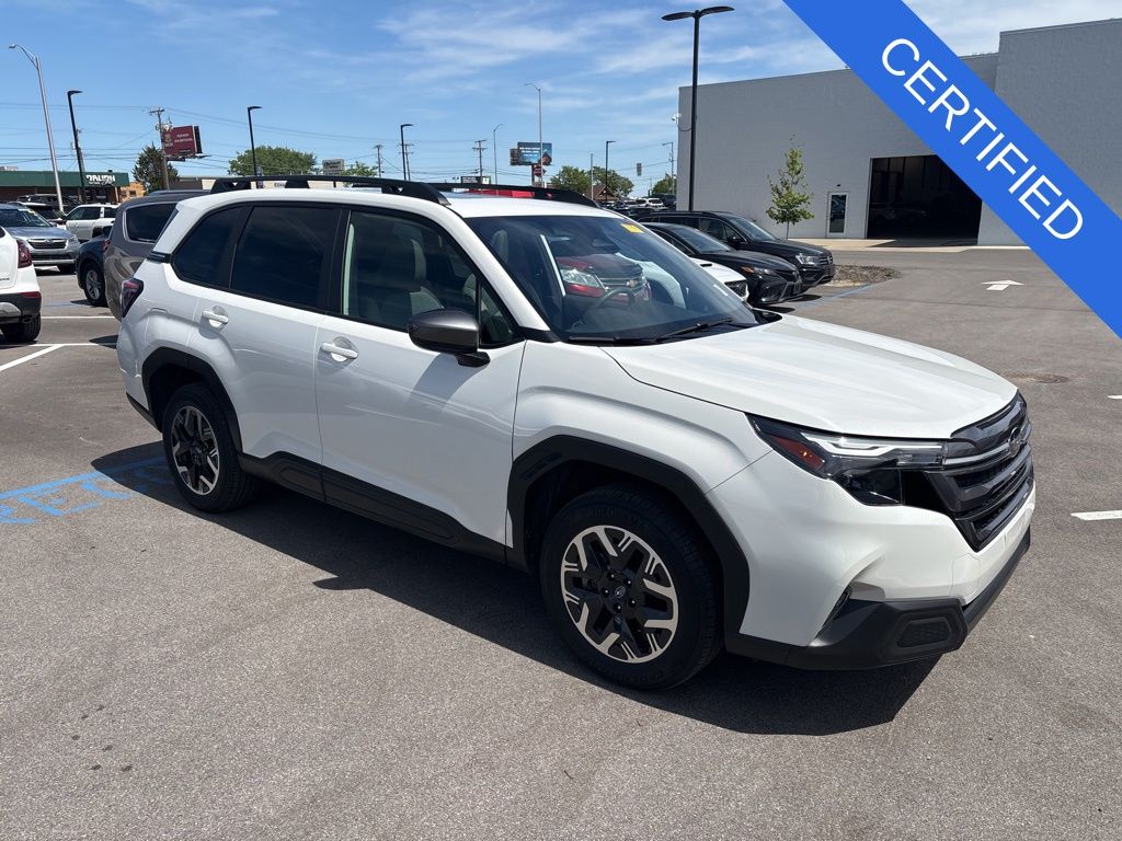 2025 Subaru Forester Premium's photo