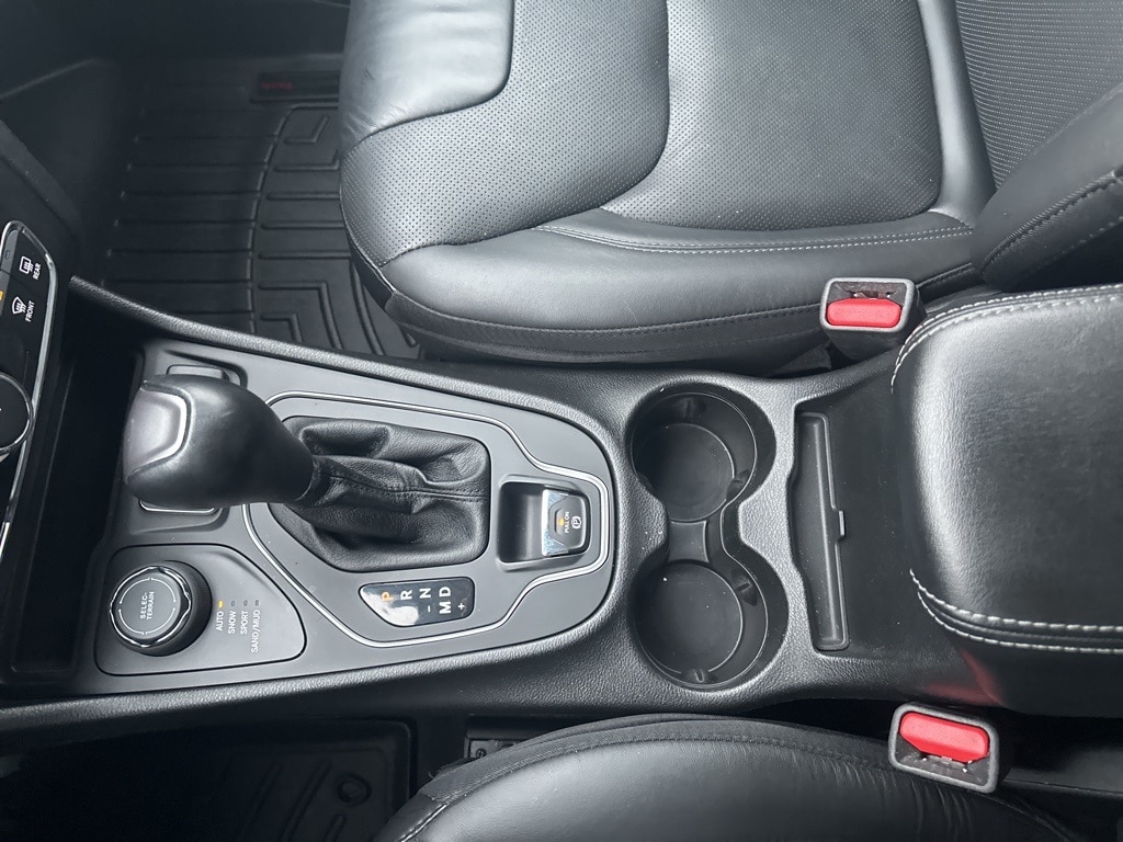 2021 JEEP CHEROKEE - Image 19