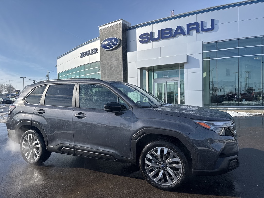 2025 Subaru Forester Touring's photo