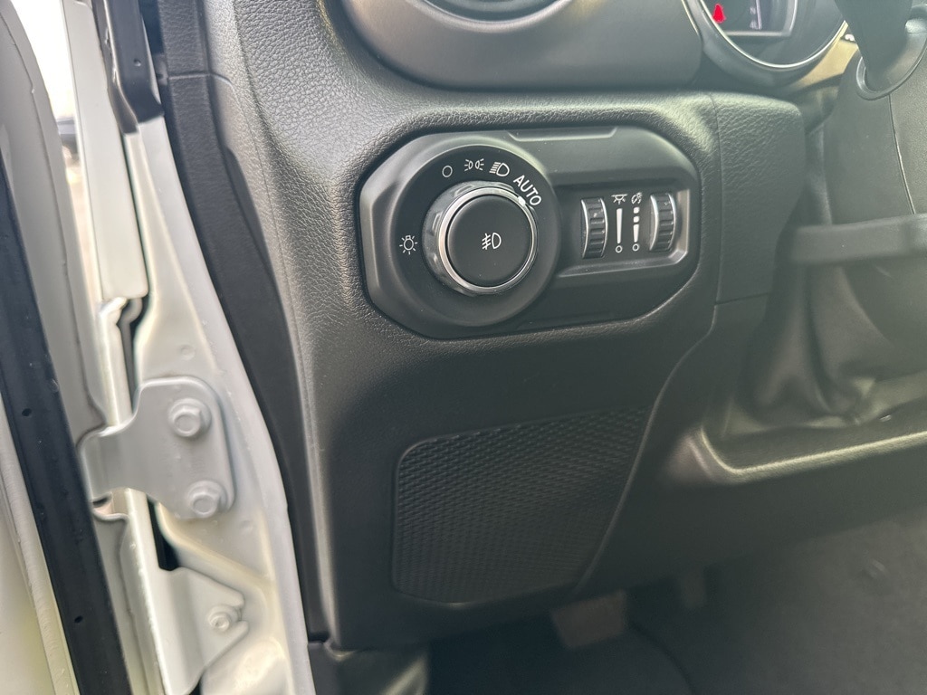 2021 JEEP WRANGLER - Image 11