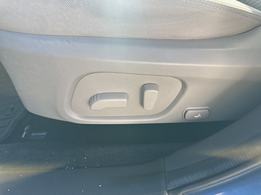 2015 SUBARU FORESTER - Image 12