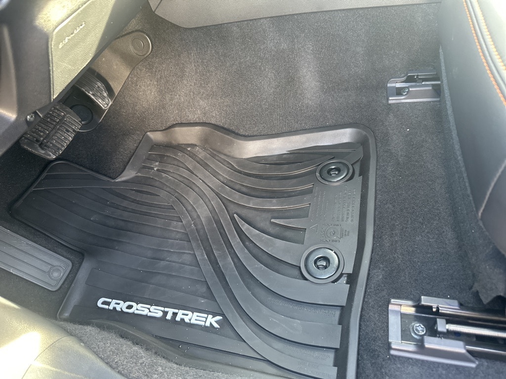 2025 SUBARU CROSSTREK - Image 12