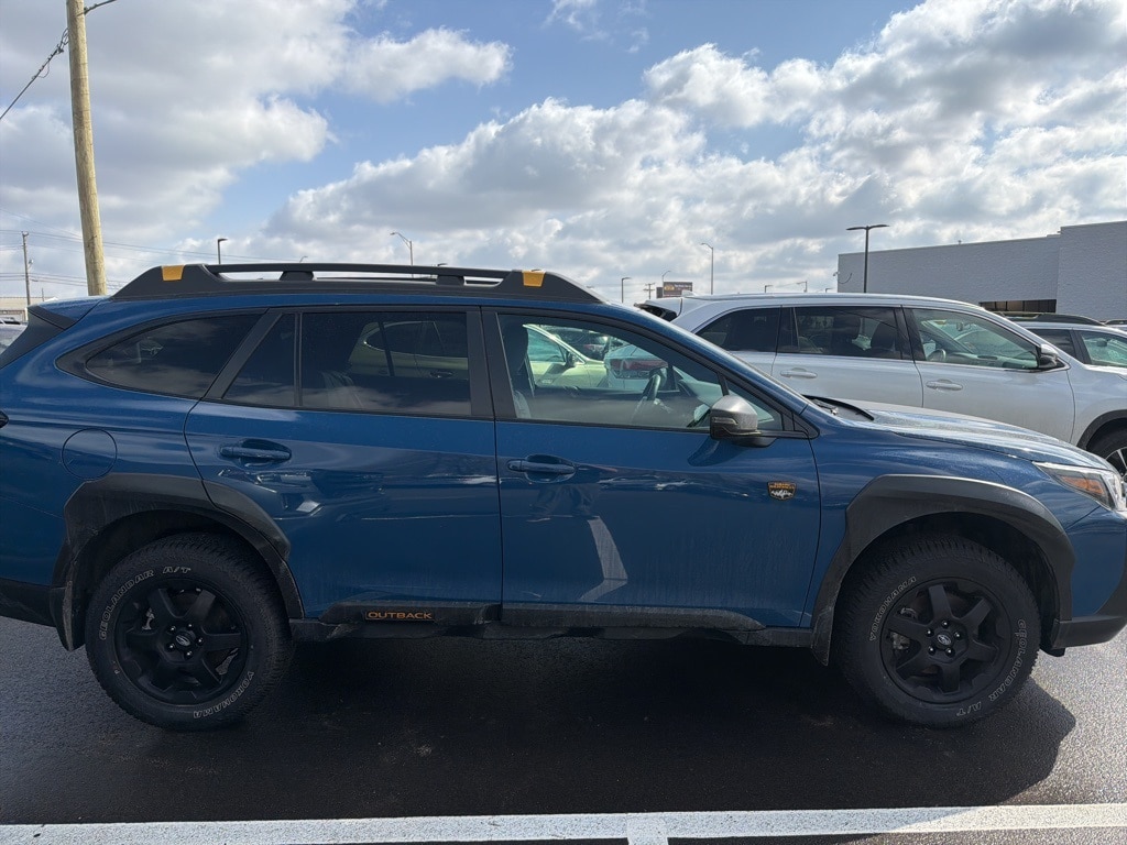 2025 SUBARU OUTBACK - Image 2