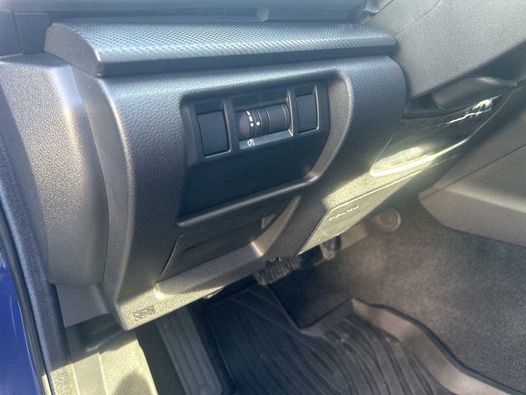 2025 SUBARU CROSSTREK - Image 11