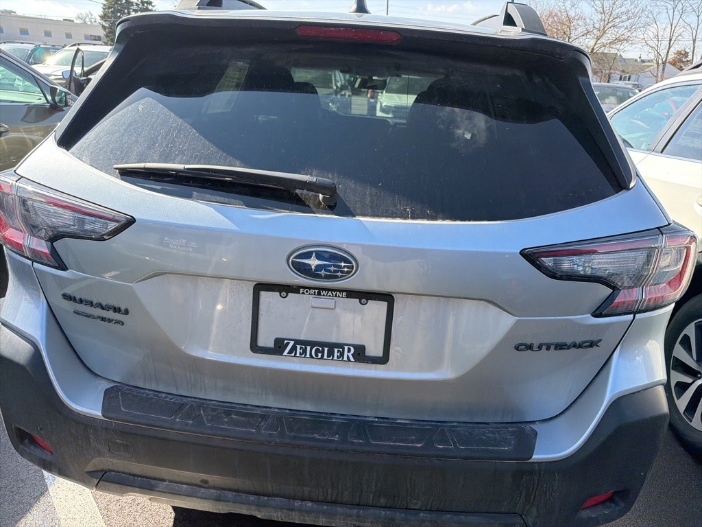 2025 SUBARU OUTBACK - Image 3