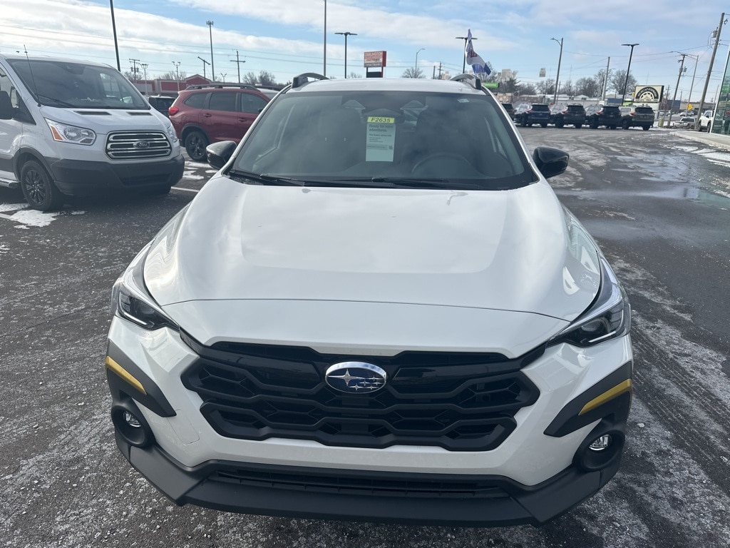2025 SUBARU CROSSTREK - Image 2