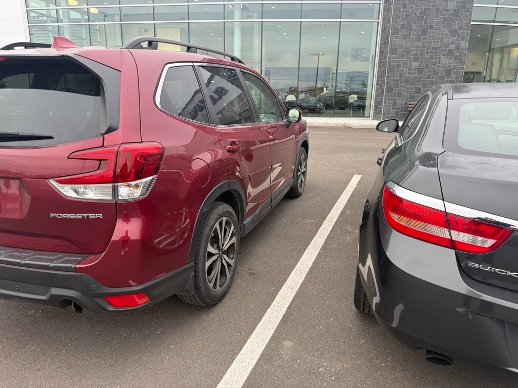 Used 2022 Subaru Forester Limited SUV