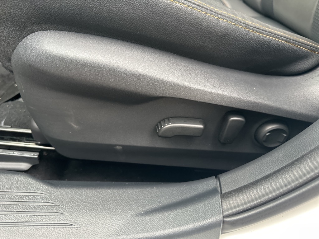 2025 SUBARU OUTBACK - Image 12