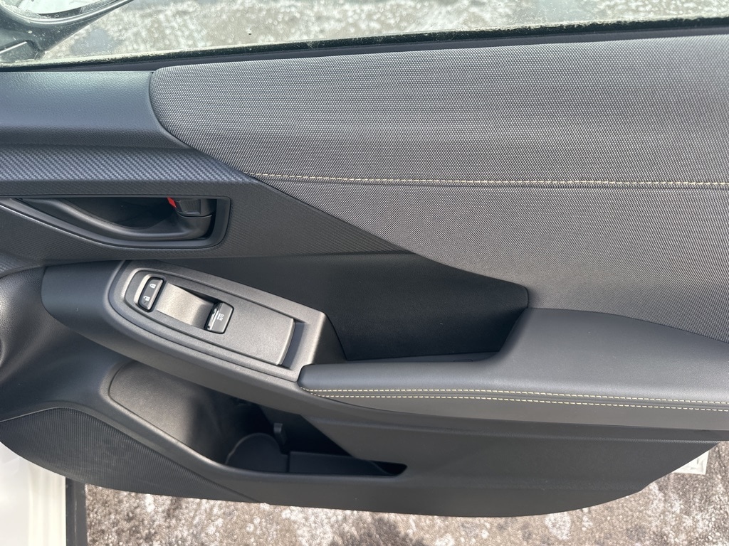 2025 SUBARU CROSSTREK - Image 8