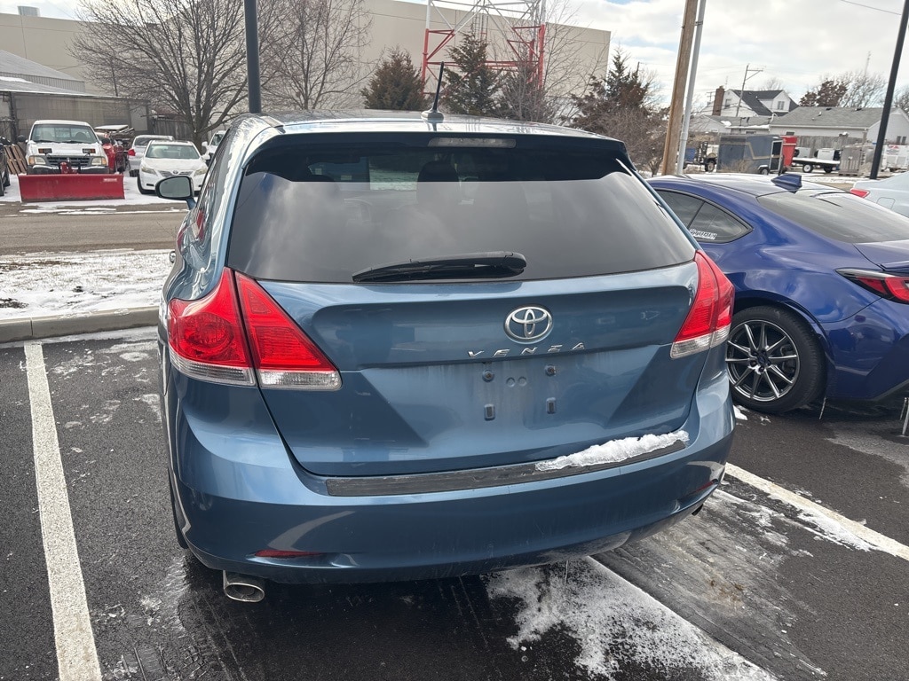 2010 TOYOTA VENZA - Image 2