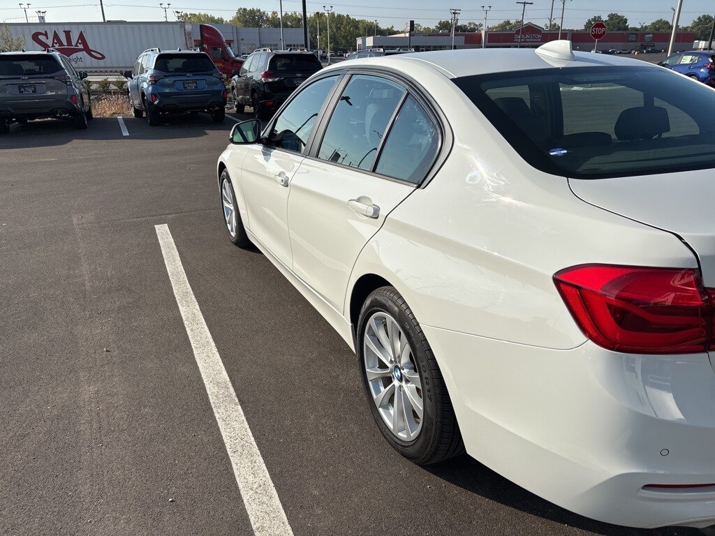 2017 Bmw 320i xDrive SA photo 3