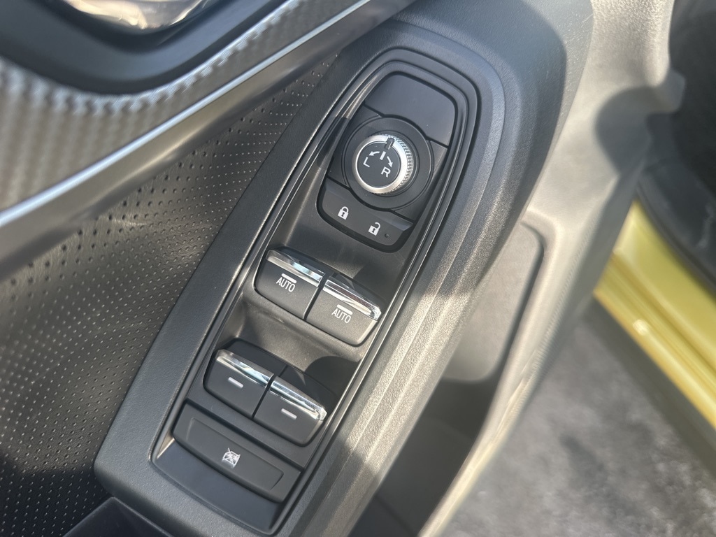 2021 SUBARU CROSSTREK - Image 10