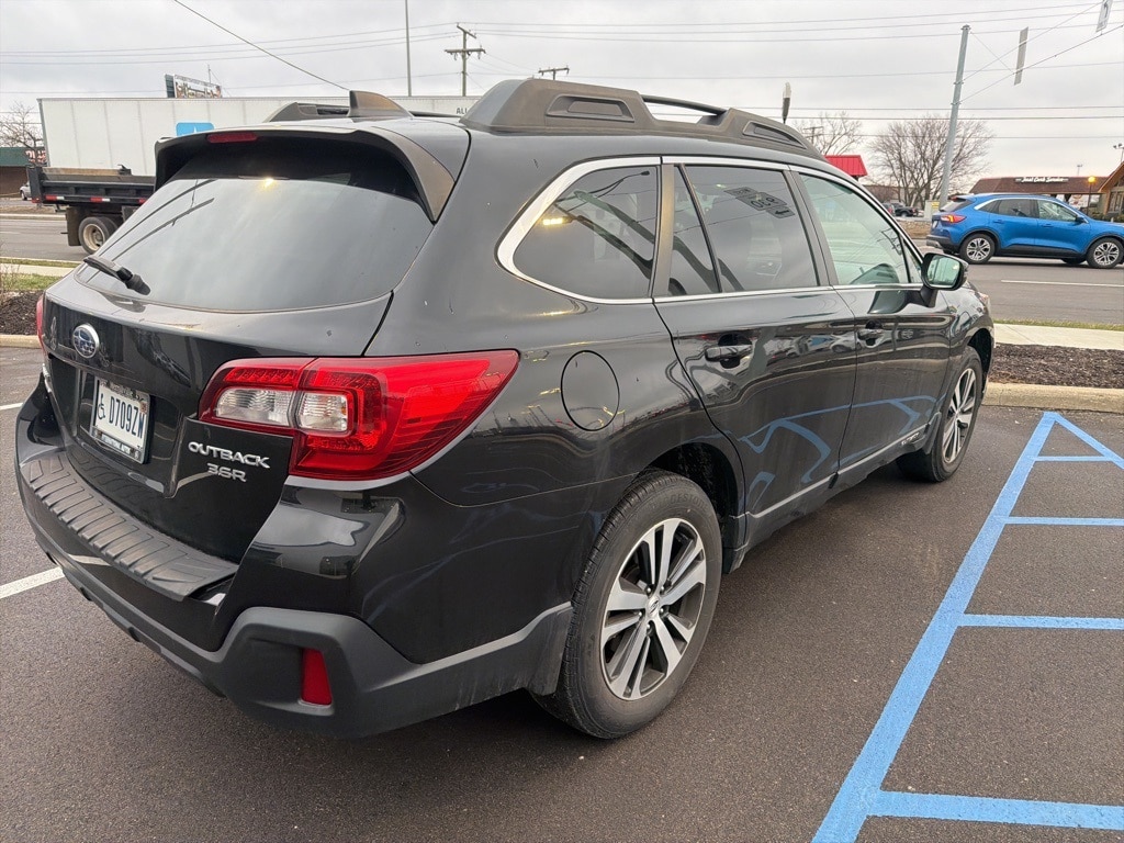 2018 SUBARU OUTBACK - Image 2