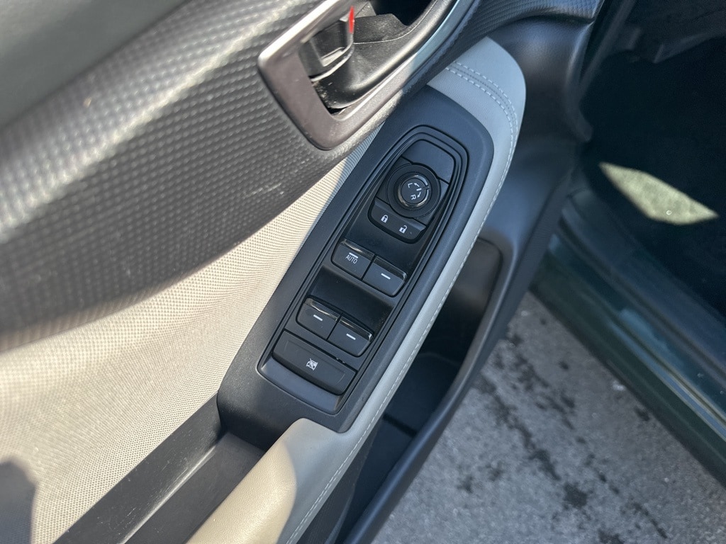 2023 SUBARU FORESTER - Image 10