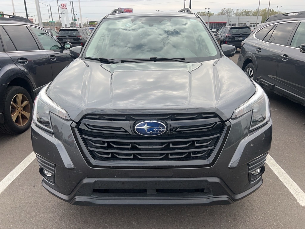 Used 2024 Subaru Forester Limited SUV