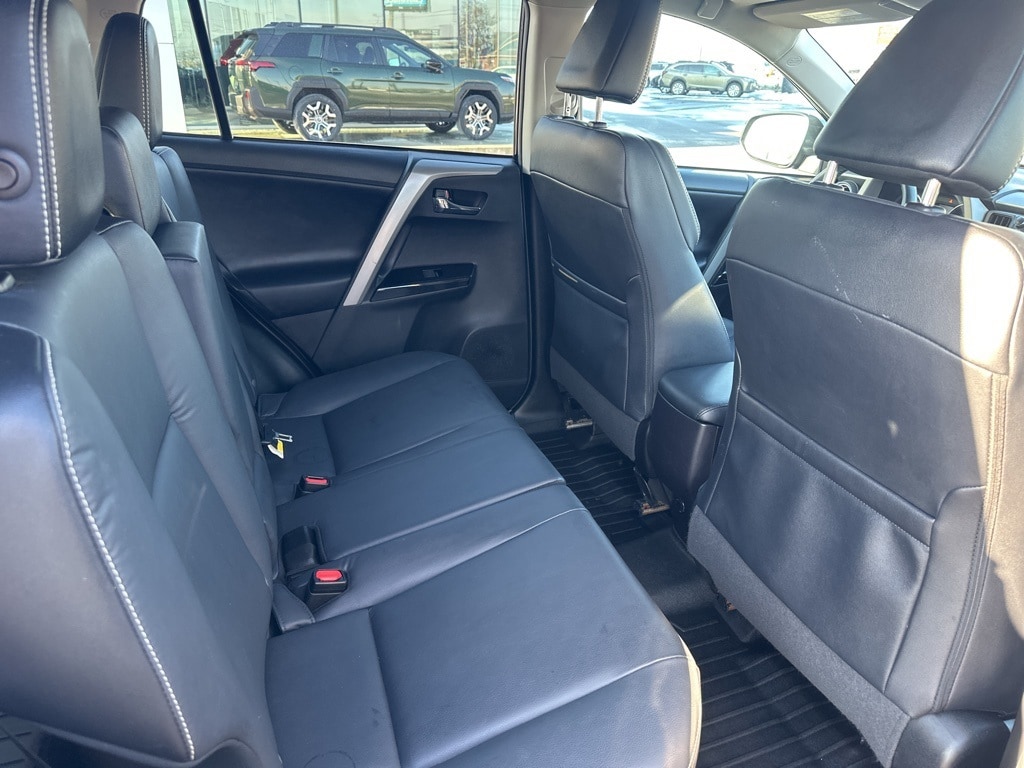 2018 TOYOTA RAV4 - Image 27