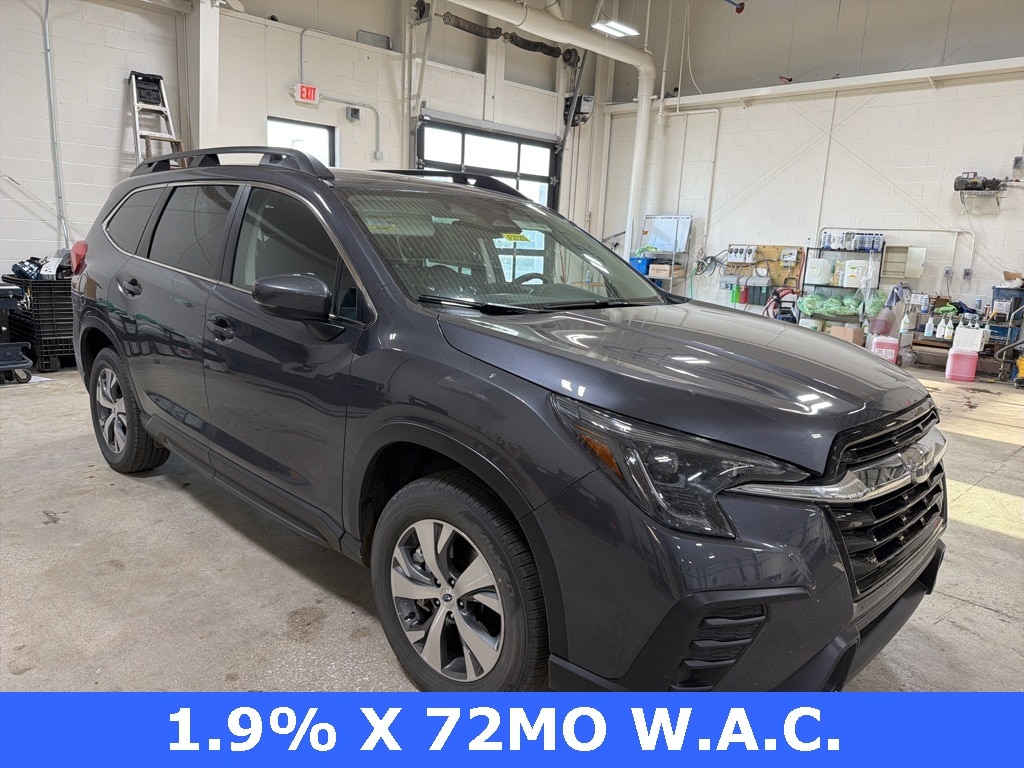 2025 Subaru Ascent Premium's photo