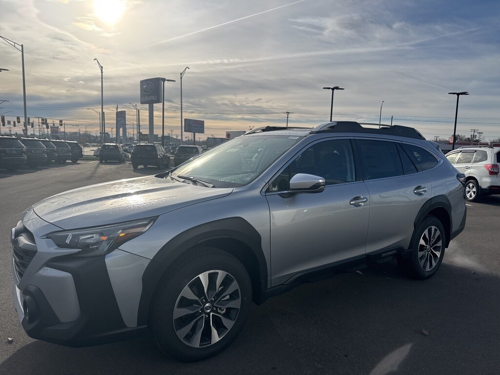 2025 Subaru Outback Touring photo 3