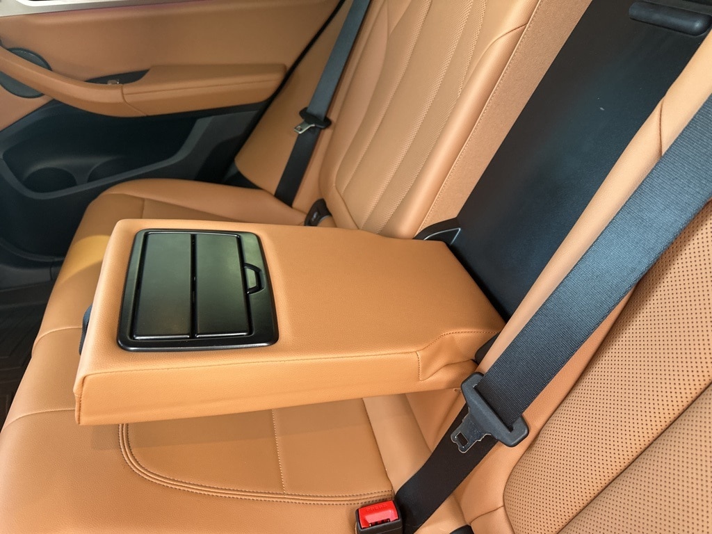 2024 BMW X4 - Image 25