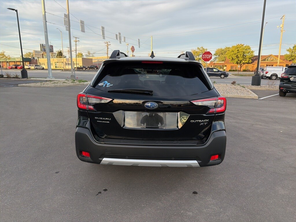 2023 Subaru Outback Limited XT photo 4