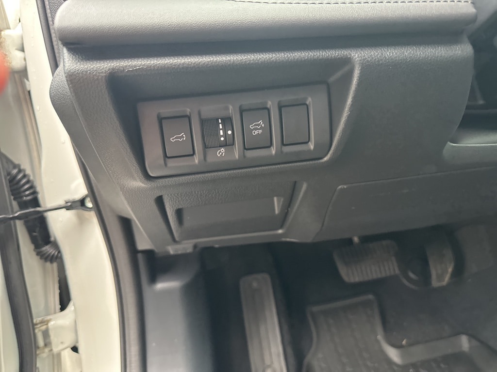 2025 SUBARU OUTBACK - Image 11
