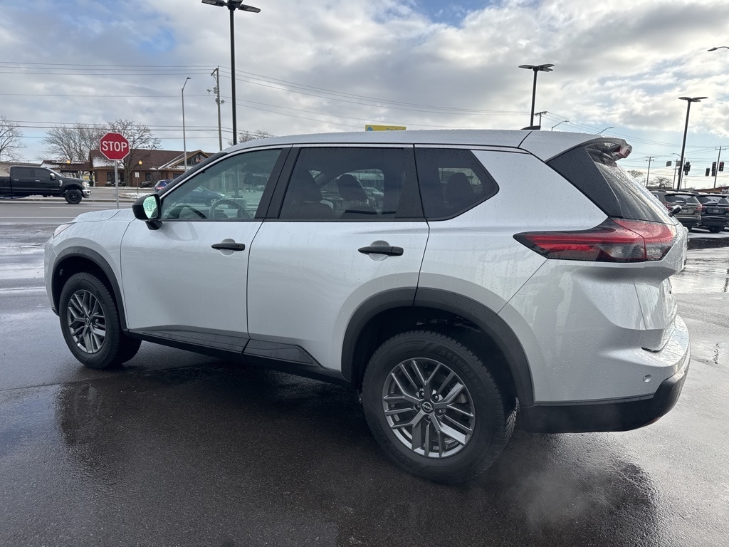 Used 2024 Nissan Rogue S SUV