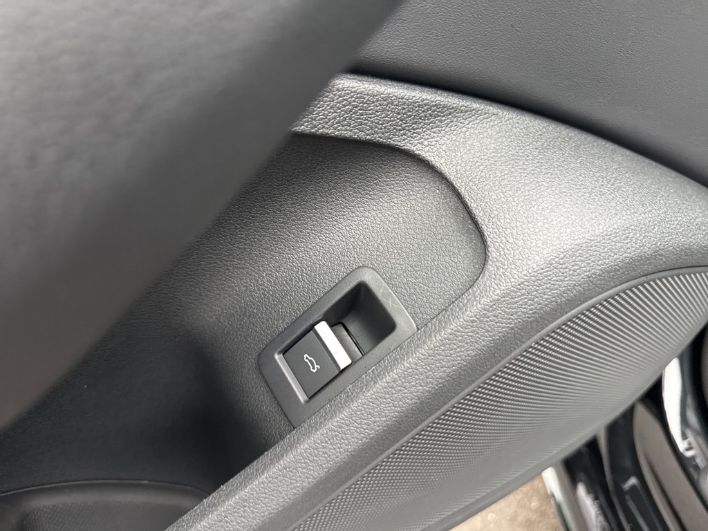 2025 AUDI A5 - Image 11