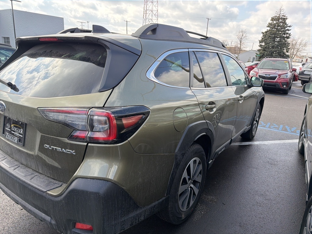 2025 SUBARU OUTBACK - Image 2