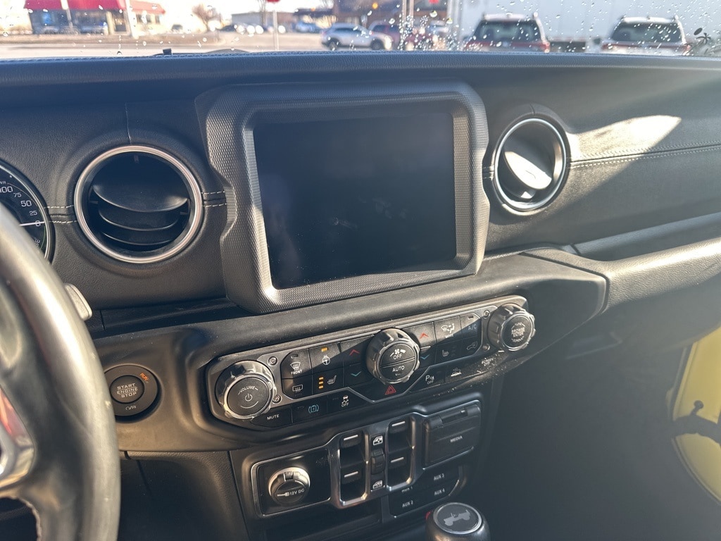 2022 JEEP WRANGLER - Image 16