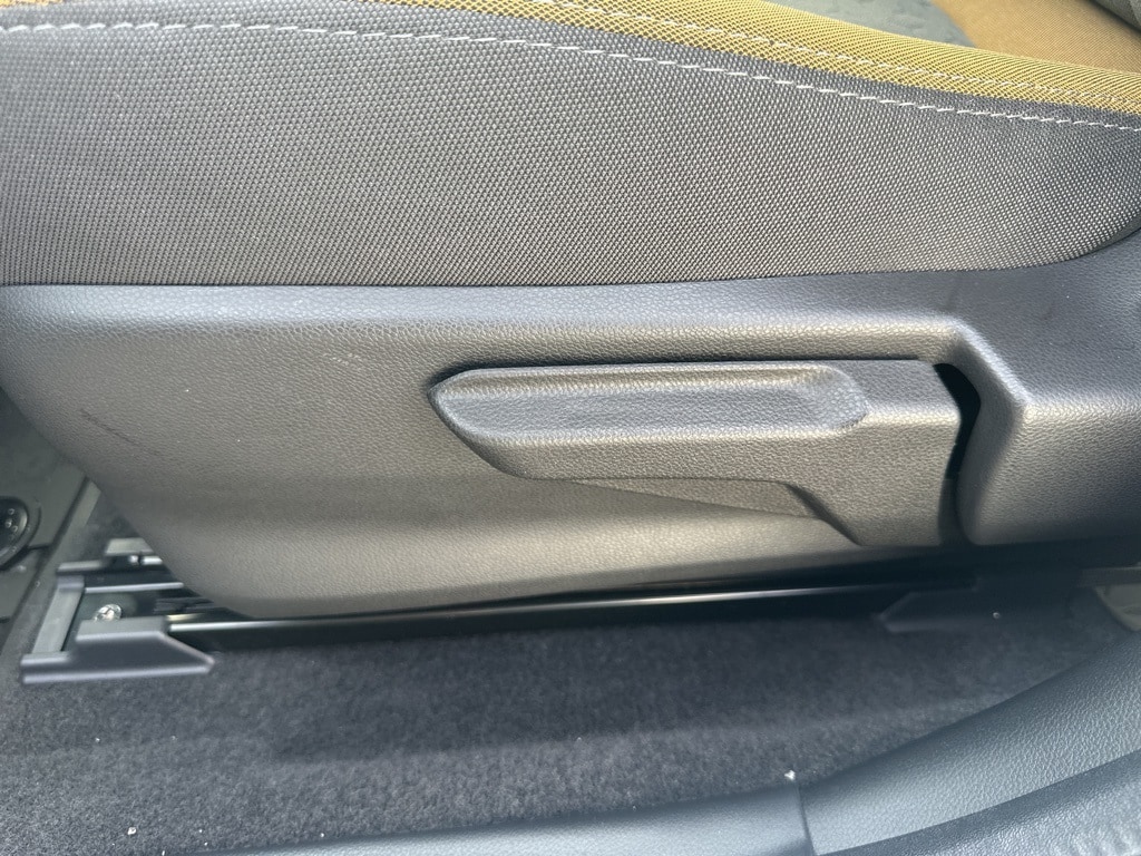 2025 SUBARU CROSSTREK - Image 12