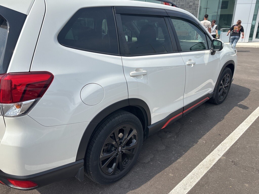 2020 Subaru Forester Sport photo 2