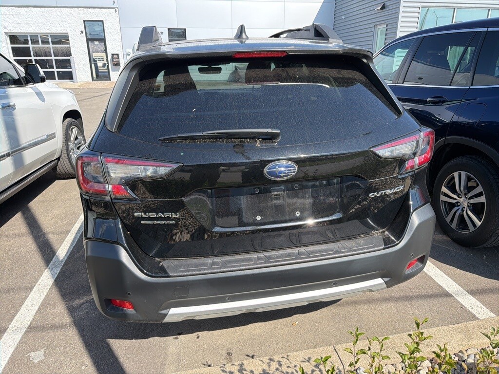2023 Subaru Outback Limited photo 3