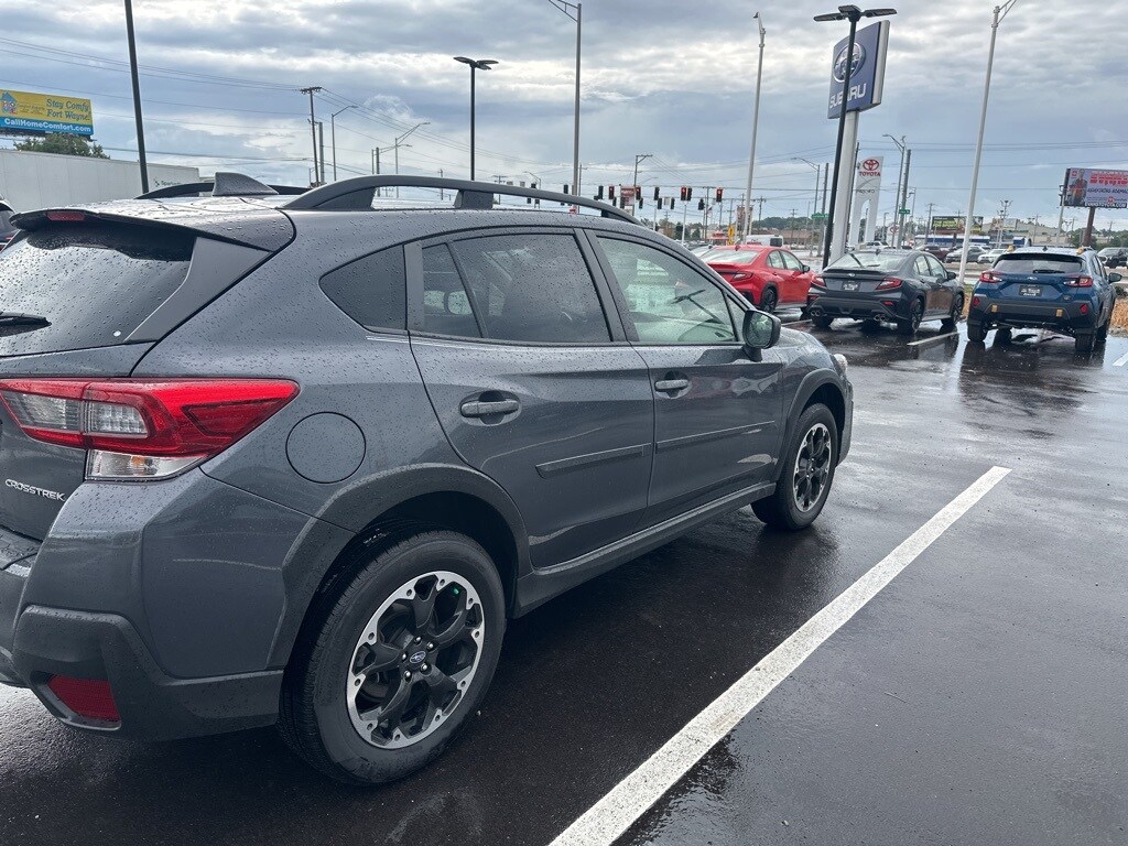 2022 Subaru Crosstrek Premium photo 2