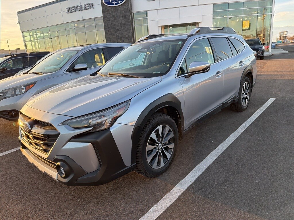 2024 Subaru Outback Touring photo 4