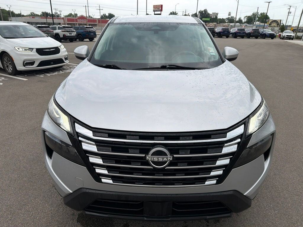 Used 2024 Nissan Rogue SV SUV