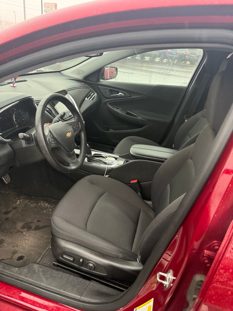 2017 CHEVROLET MALIBU - Image 5