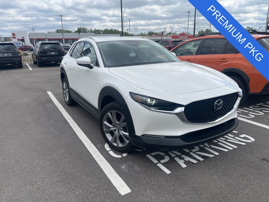 2021 Mazda CX-30 Premium's photo