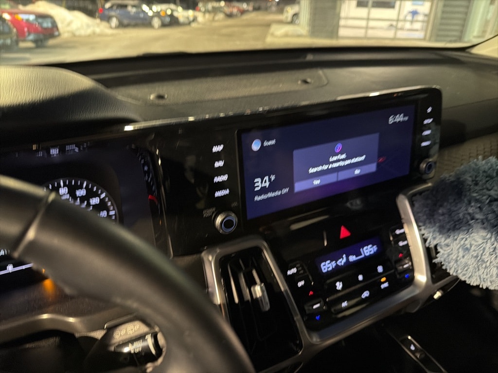 2021 KIA SORENTO - Image 11