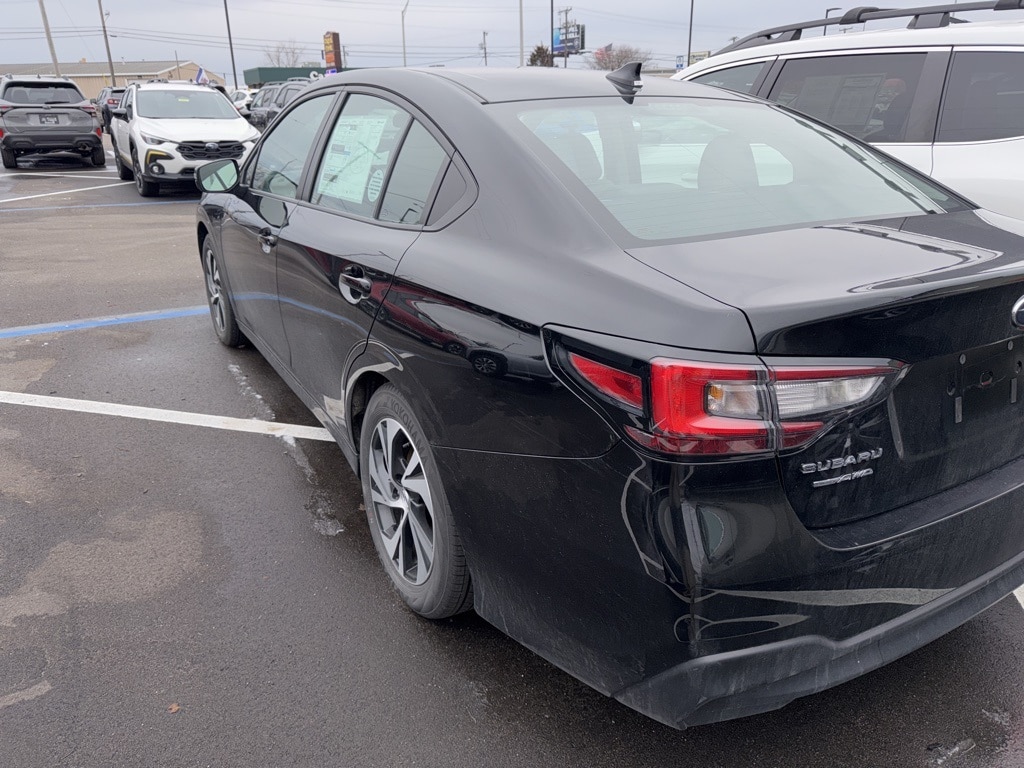 2025 SUBARU LEGACY - Image 4