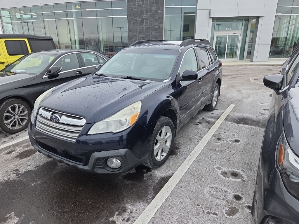 2014 SUBARU OUTBACK - Image 2